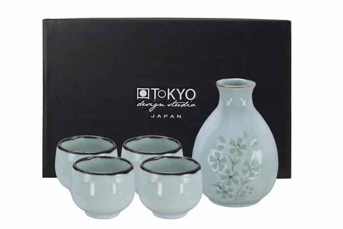 Mintgroene Sake set met sakefles en 4 kopjes - Green Cosmos - 3,7 x 12cm 290ml