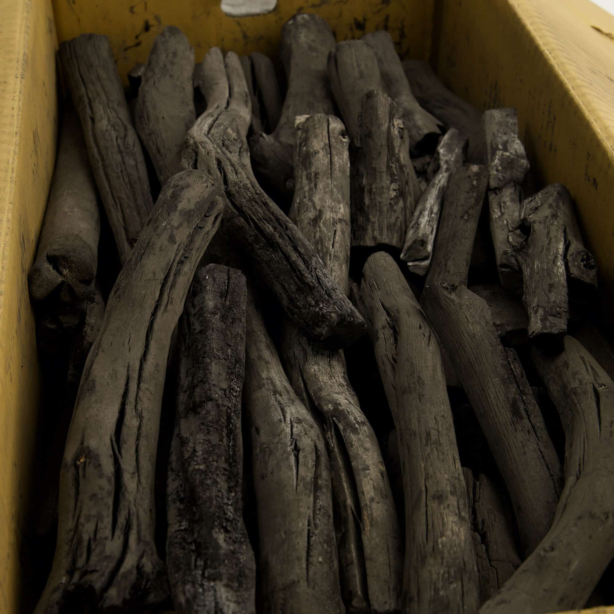 Konro Grill Kishu Binchotan Charcoal Chumaru - 15kg - Afbeelding 3