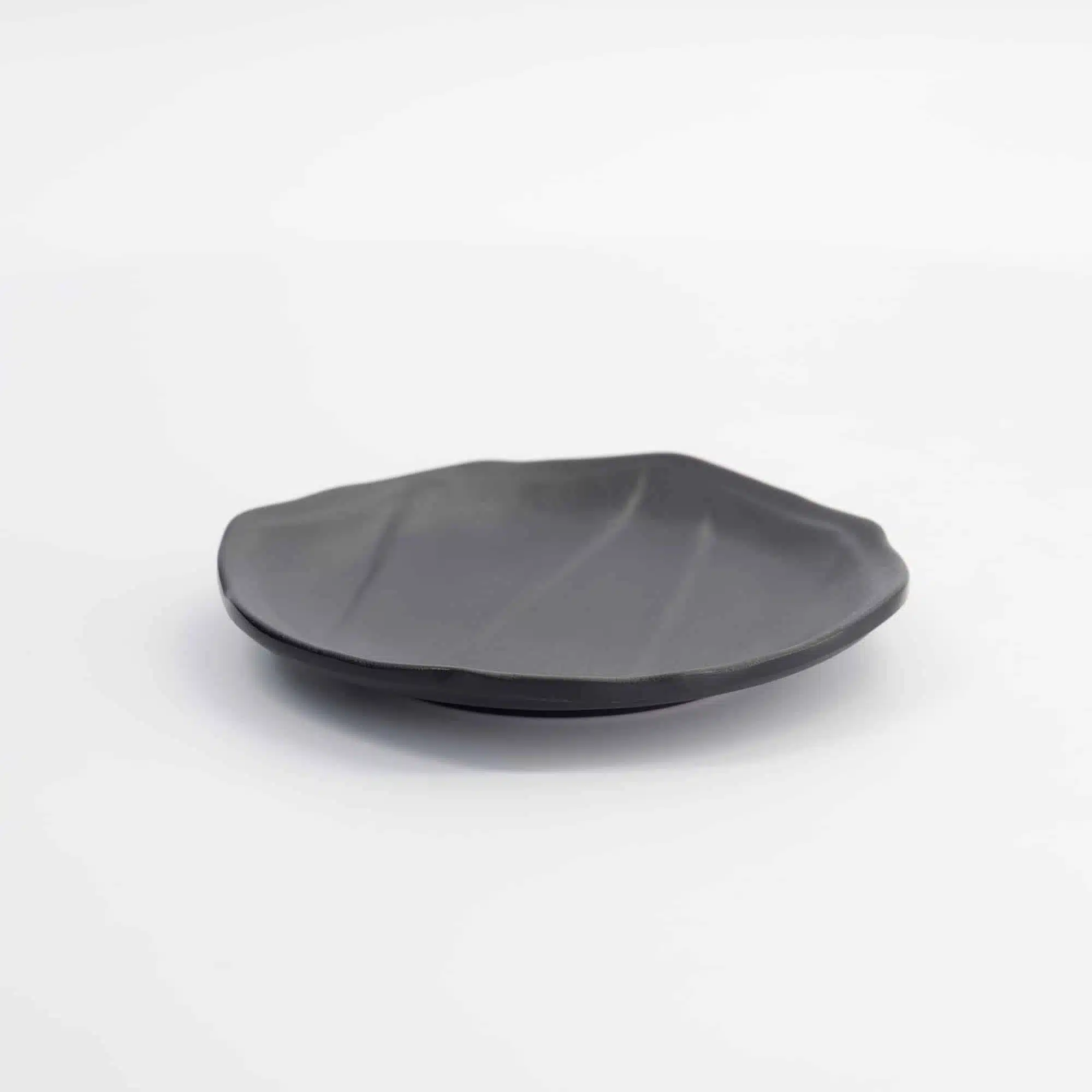 Tokyo Design Studio - Melamine - Iwate Zwart - Rond Bord - 15.7x15.7x2.3cm