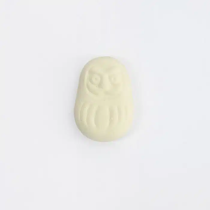 Tokyo Design Studio – Kawaii – Chopsticks Rest – Daruma Monaka – 3x4,1x1,2 cm - Afbeelding 3
