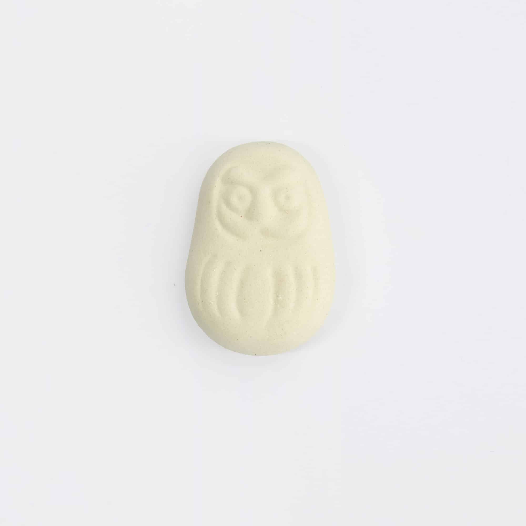 Tokyo Design Studio – Kawaii – Chopsticks Rest – Daruma Monaka – 3x4,1x1,2 cm - Afbeelding 3