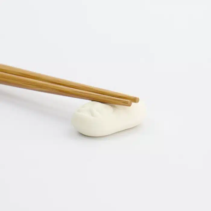 Tokyo Design Studio – Kawaii – Chopsticks Rest – Daruma Monaka – 3x4,1x1,2 cm - Afbeelding 2