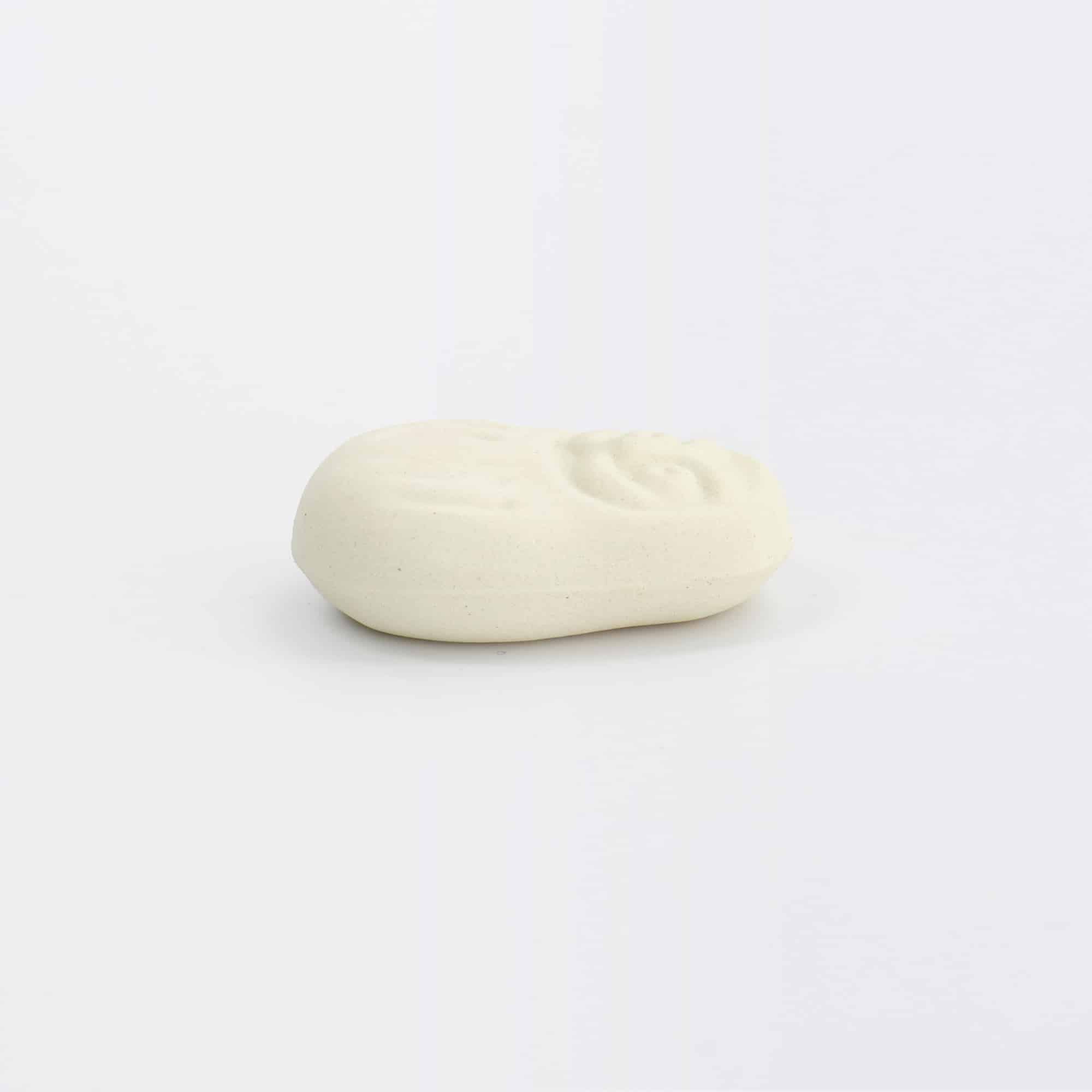 Tokyo Design Studio – Kawaii – Chopsticks Rest – Daruma Monaka – 3x4,1x1,2 cm - Afbeelding 4