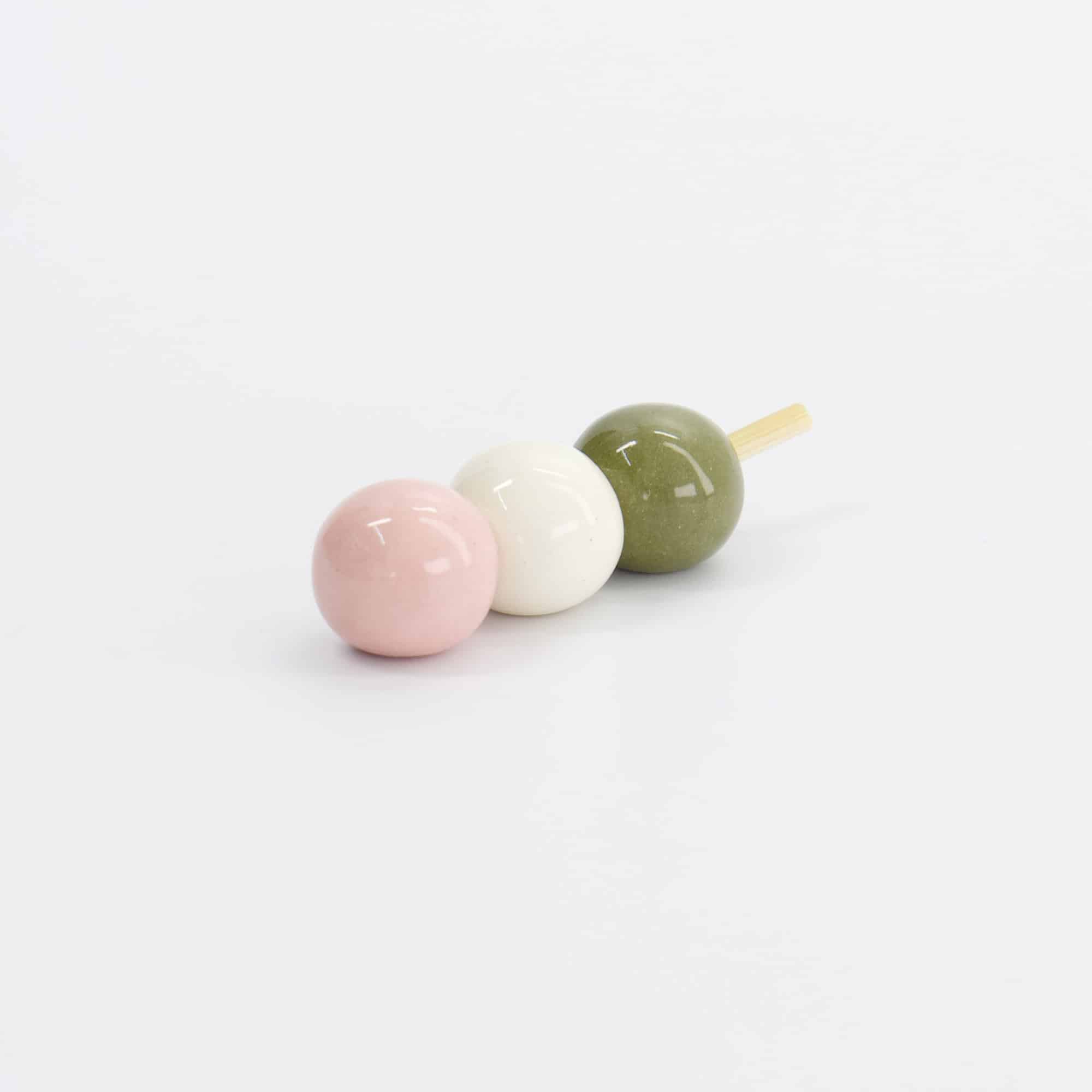 Tokyo Design Studio – Kawaii – Chopstick Houder – 3 Kleuren Dango – 5x1.5x1.5cm