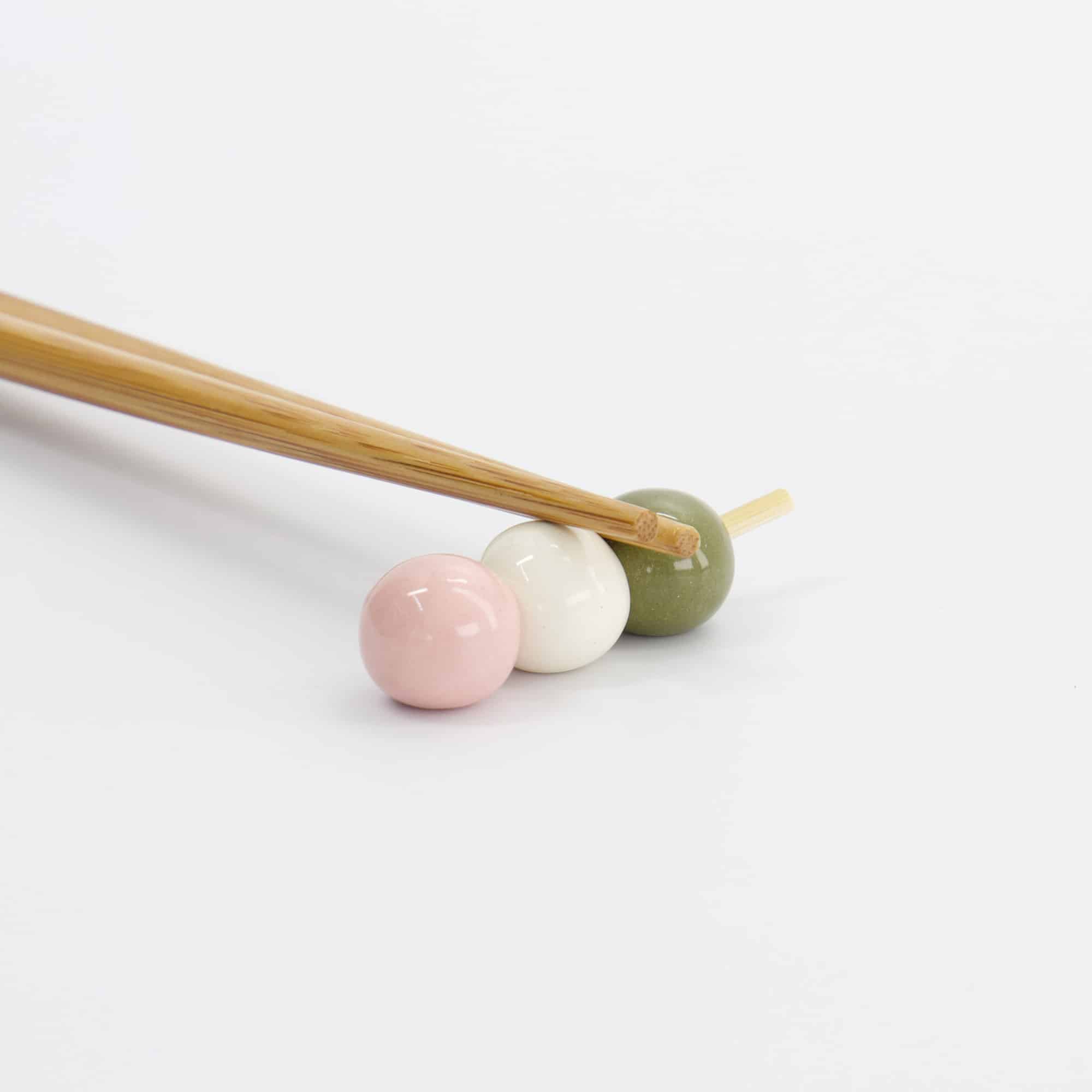 Tokyo Design Studio – Kawaii – Chopstick Houder – 3 Kleuren Dango – 5x1.5x1.5cm - Afbeelding 2
