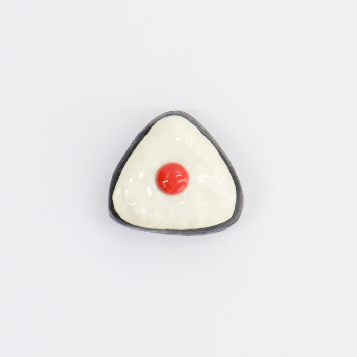 Tokyo Design Studio – Kawaii – Chopstick Rest – Ume Onigiri – 3,5 x 3,5 x 1,7 cm - Afbeelding 3