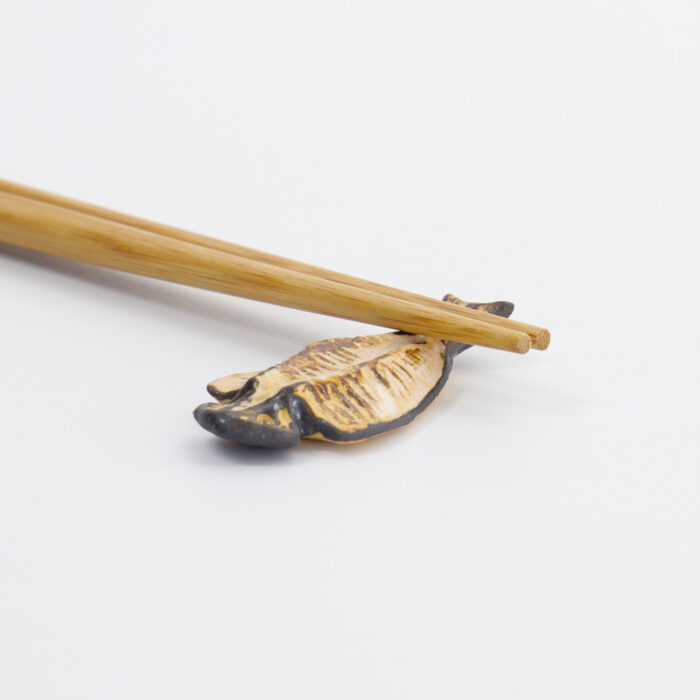 Tokyo Design Studio - Kawaii - Chopsticks Houder - Aji Vis - 3.5x3.5x1.7cm - Afbeelding 3
