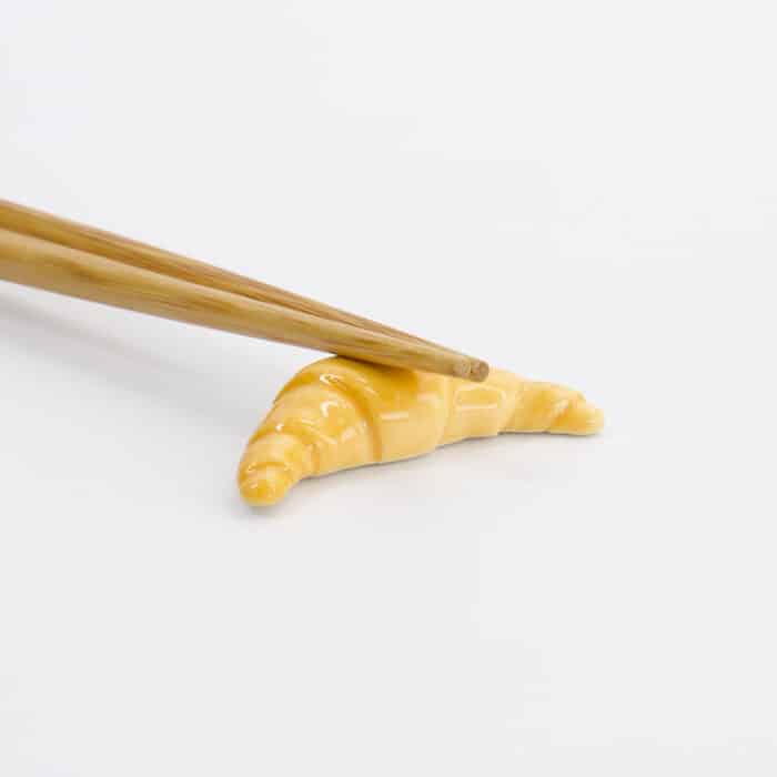 Tokyo Design Studio - Kawaii - Chopsticks Rest - Croissant - 4.6x2.7x1.7cm - Afbeelding 3
