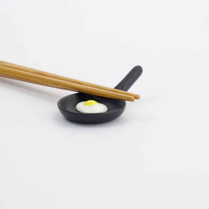 Tokyo Design Studio - Kawaii - Chopstick Legger - Pan met Ei - 6.7x4.3x2.1cm - Afbeelding 3