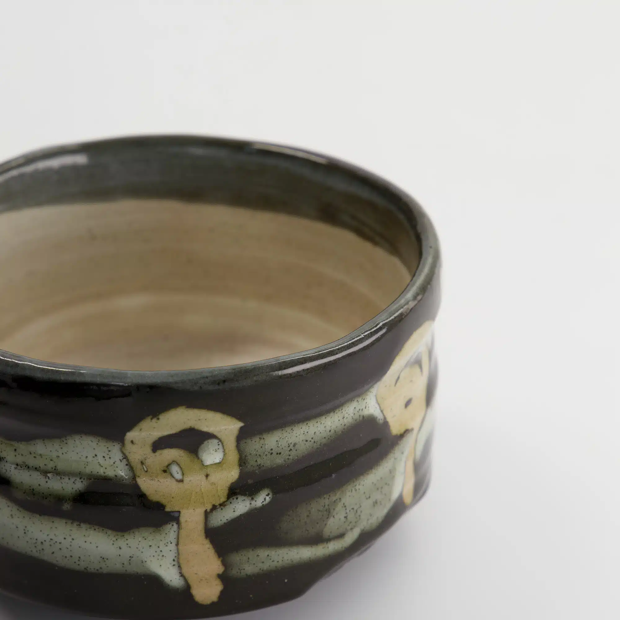 Tokyo Design Studio – Matcha Kom – Shabon Hakubun – 13x8cm – Zwart - Afbeelding 2