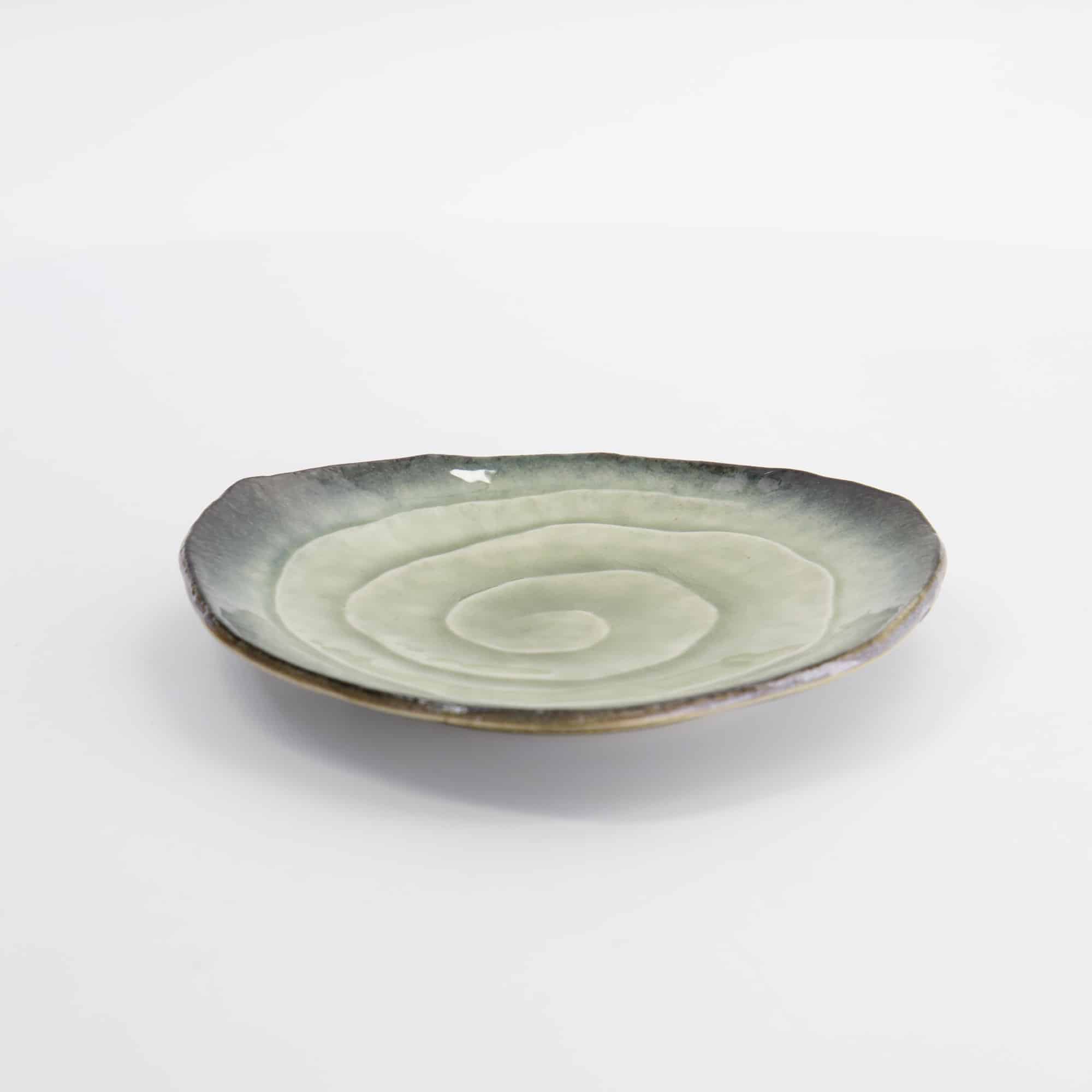Tokyo Design Studio – Yamasaku Green Driehoekig Bord – 16.5cm x 2cm