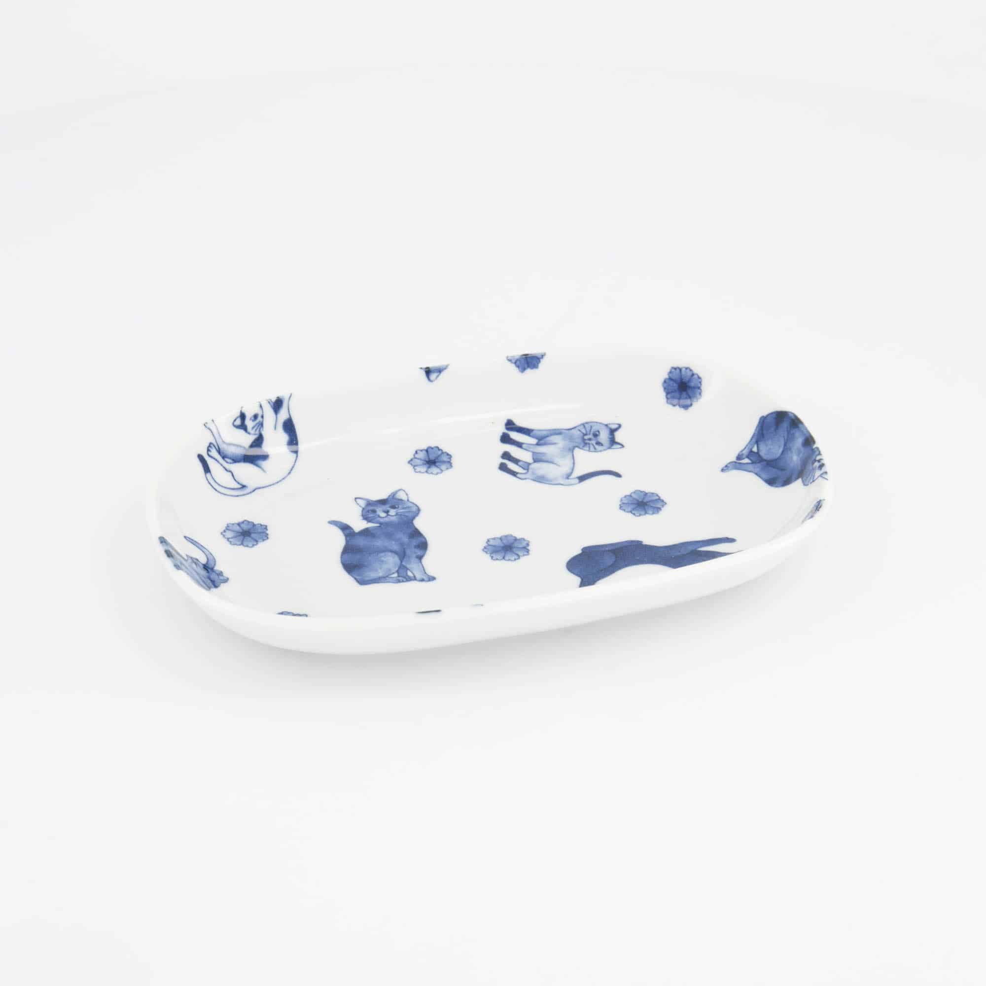 Tokyo Design Studio – Kawaii – Hananeko – Cat – Oval – Plate – 18.7 x 12.8 x 2.5 cm – Blue